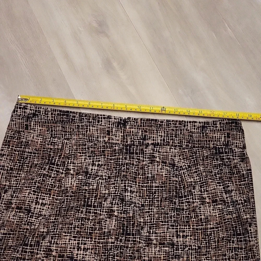 Grace Elements Tan and Black Abstract Design Skirt Womens Size XL - Picture 6 of 6